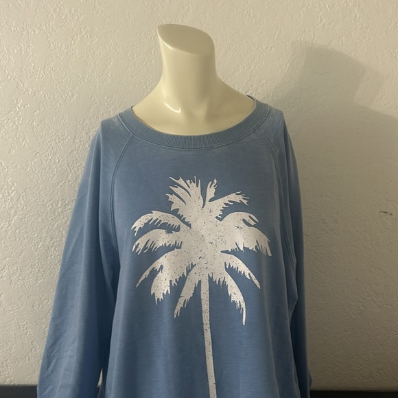 Show me your mumu, screen palm print pull over sweater size: medium - Picture 2 of 6